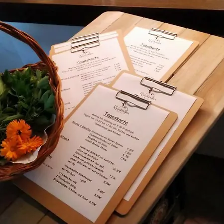 Hotel Kraeuterhex' Reutin *