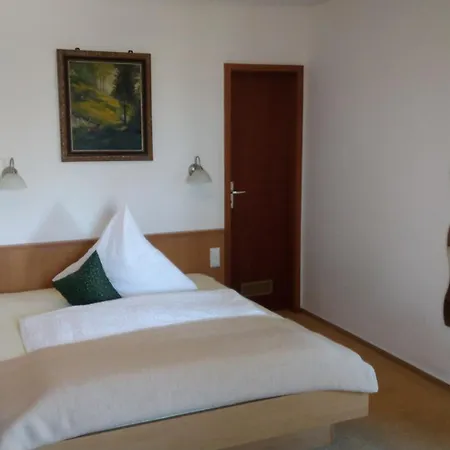 Hotel Kraeuterhex' Reutin *